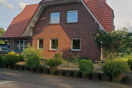 Haus Lindern (Oldenburg) - 8 Zimmer, 260 m&sup2;, 429.000&euro; | Angebot:26786463
