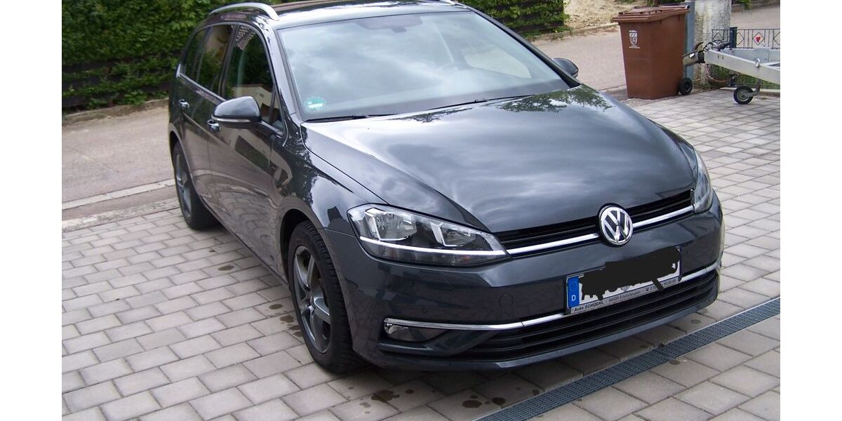 VW Golf 127.000 km 10.900 &euro; Kühbach 86556