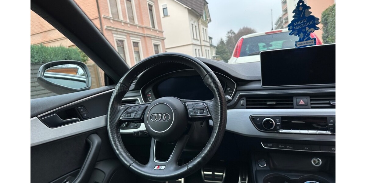 Audi A5 Sportback 132.000 km 28.000 &euro; Solingen 42651