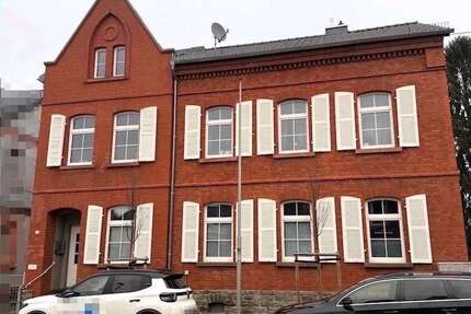 Wohnung zum Mieten in Selters 800 € 90 m² 2.5 zimmer