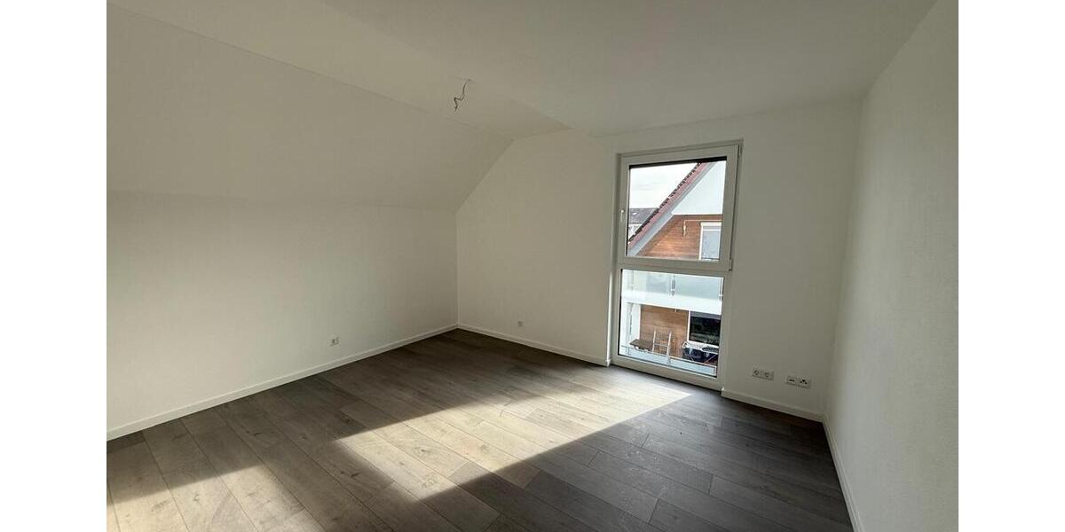 Doppelhaushälfte Herrenberg - 6 Zimmer, 138 m&sup2;, 1.950&euro; | Angebot:26364288