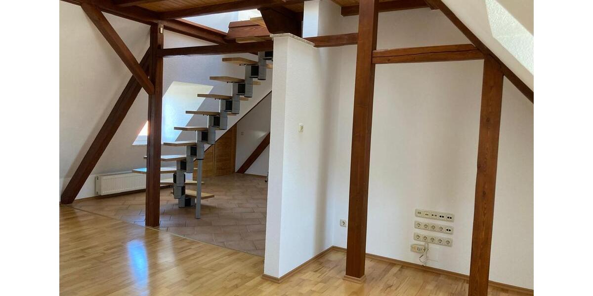Dachgeschoßwohnung Elsteraue - 2 Zimmer, 60 m&sup2;, 360&euro; | Angebot:26690494