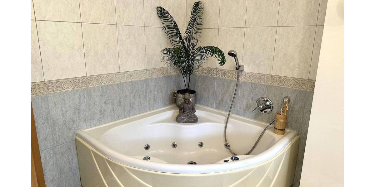 Einziehen und wohlfühlen! - 2 Familienhaus inkl. Garage - gesuchte Wohnlage 6 zimmer