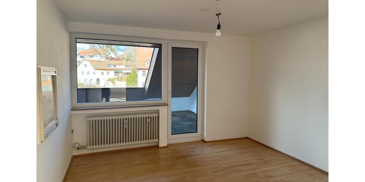 Etagenwohnung Ellwangen (Jagst) - 4 Zimmer, 107 m&sup2;, 1.050&euro; | Angebot:26255023