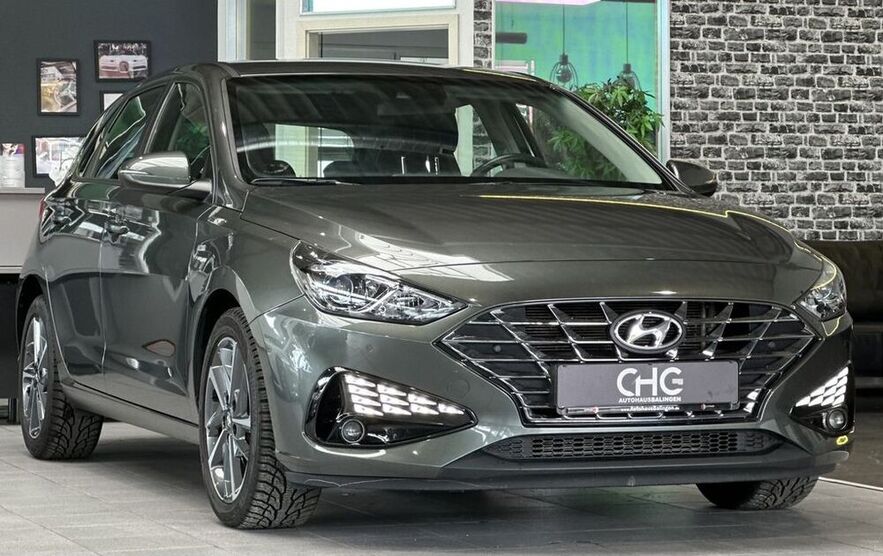 i30