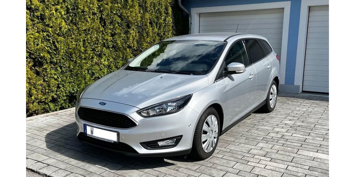 Ford Focus 30.060 km 9.990 &euro; Sünching 93104