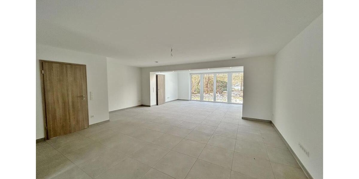 Einfamilienhaus Stuhr - 6 Zimmer, 205 m&sup2;, 2.100&euro; | Angebot:25477673