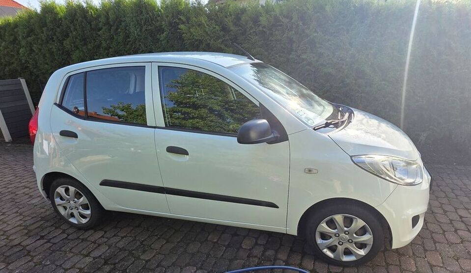 i10