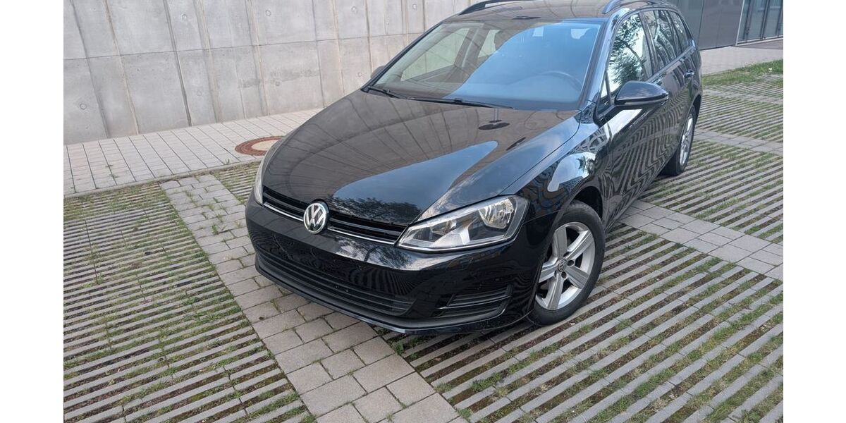 VW Golf 144.000 km 11.999 &euro; Malsch-Völkersbach 76316