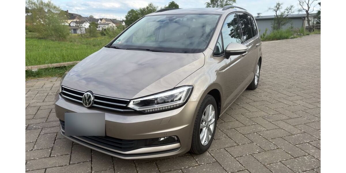 VW Touran 185.999 km 15.390 &euro; Bischoffen 35649
