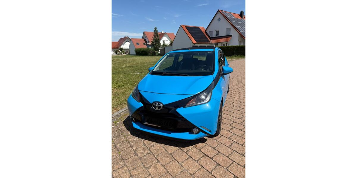 Toyota Aygo (X) 112.000 km 6.400 &euro; Tapfheim 86660