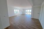 ERSTBEZUG MIT DACHTERRASSE 4 Zimmer, Gäste-WC & 2 Stellplätzen