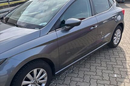 Seat Ibiza 118.300 km 7.900 &euro; Wolfsburg 38440