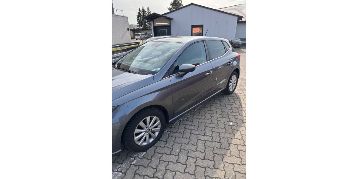 Seat Ibiza 118.300 km 7.900 &euro; Wolfsburg 38440