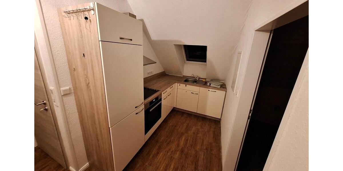 ANFRAGESTOP Wohnung DG 60m² + 40m² Dachterrasse 3 zimmer