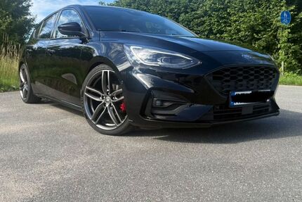 Ford Focus 92.000 km 17.100 &euro; Lüdersdorf 23923