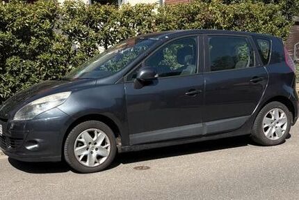 Renault Scenic 142.600 km 2.700 &euro; Freiburg 79102