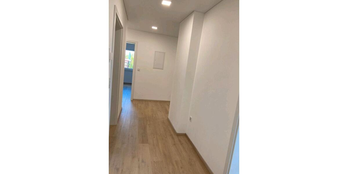 Erdgeschoßwohnung Sulzfeld - 4 Zimmer, 132 m&sup2;, 1.015&euro; | Angebot:26288314