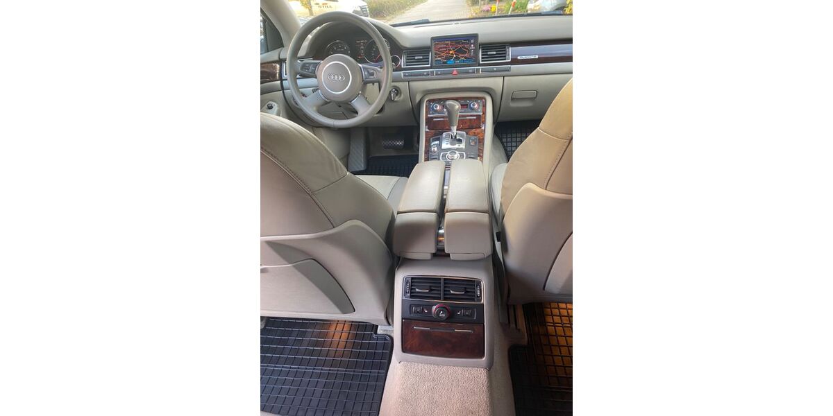 Audi A8 233.000 km 9.500 &euro; Leipzig 04356