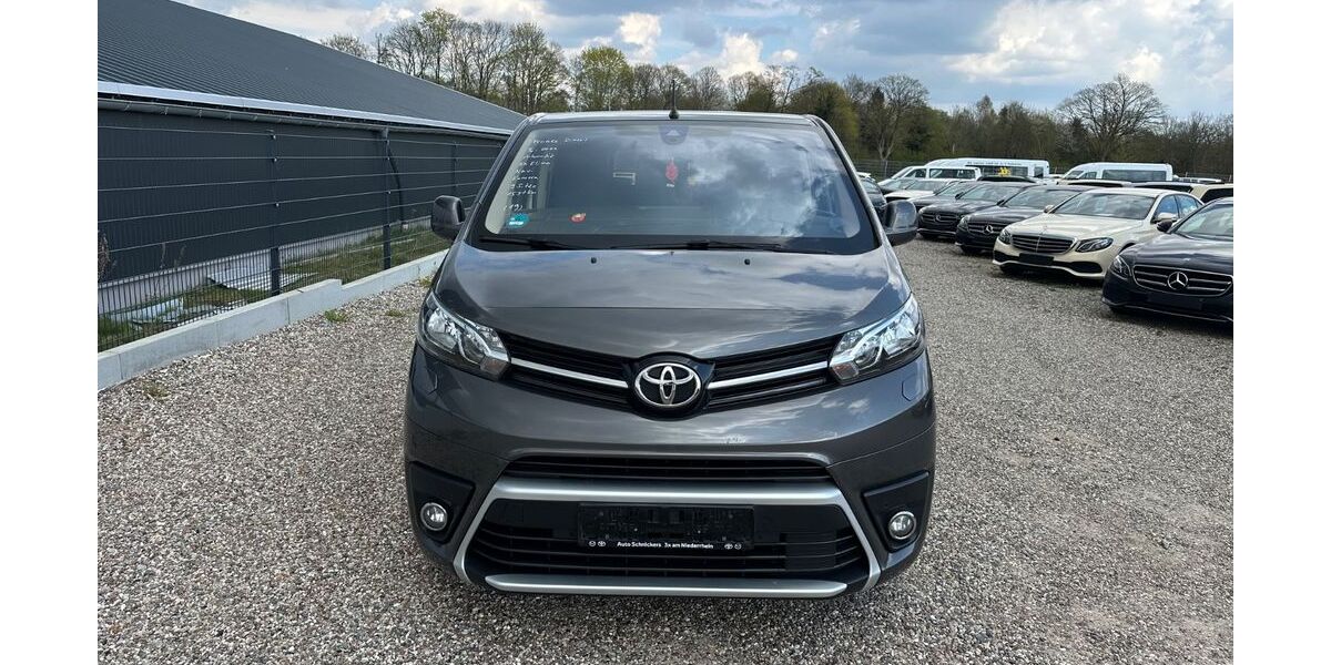 Toyota Proace (Verso) 149.000 km 17.999 &euro; Ratzeburg bei Hamburg 23909