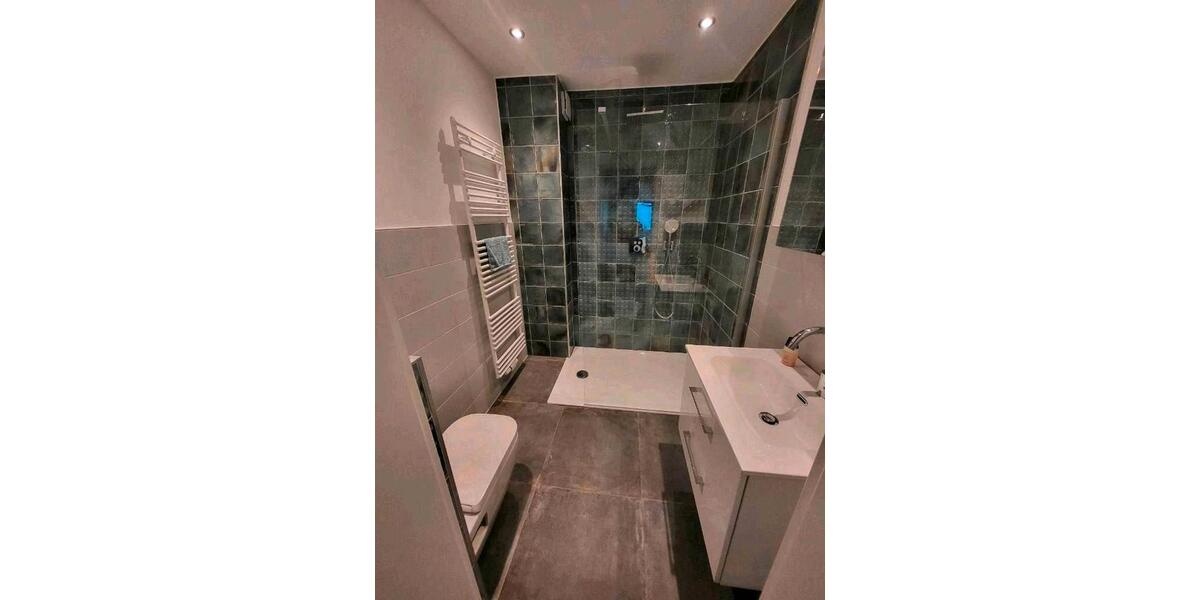 Einfamilienhaus Bonn Gronau - 10 Zimmer, 313 m&sup2;, 4.490&euro; | Angebot:26677619