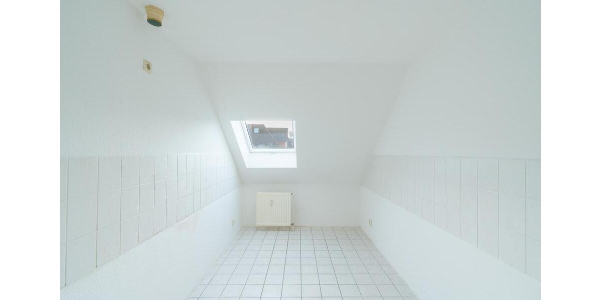 Moderne Dachgeschosswohnung mit sonnigem Westbalkon in zentraler Lage von Pulsnitz 4 zimmer