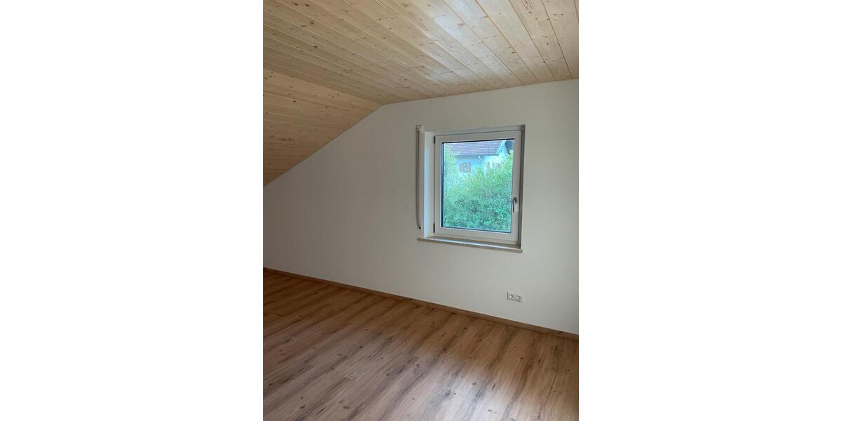 Dachgeschoßwohnung Wonneberg Fritzenweng - 2 Zimmer, 70 m&sup2;, 770&euro; | Angebot:26403671