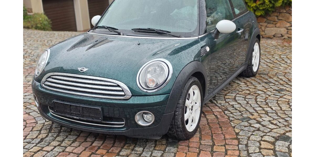 Mini Cooper 97.609 km 4.999 &euro; Siebenlehn Großschirma 09603