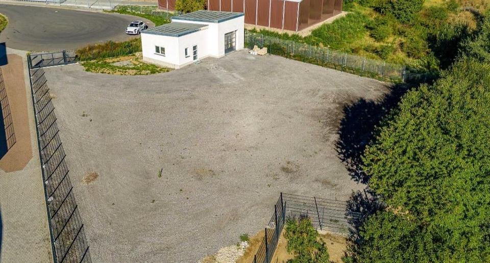 Neubau Gewerbegrundstück mit Werkstatt zimmer