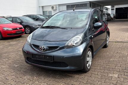 Toyota Aygo (X) 136.436 km 1.995 &euro; Stuttgart 70597