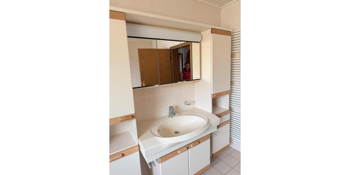 Erdgeschoßwohnung Albersweiler - 4 Zimmer, 160 m&sup2;, 1.150&euro; | Angebot:26580460