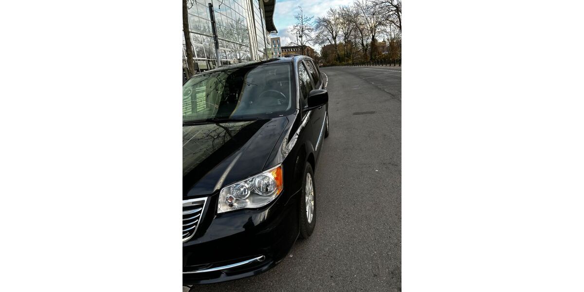 Chrysler Voyager 160.000 km 11.790 &euro; Berlin 10551