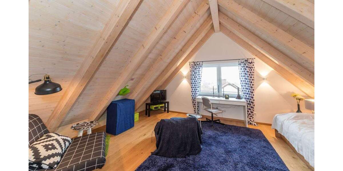 Doppelhaushälfte Oberreichenbach - 6 Zimmer, 196 m&sup2;, 2.490&euro; | Angebot:25355700