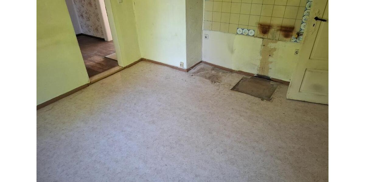 Reihenhaus Bad Langensalza - 14 Zimmer, 180 m&sup2;, 75.000&euro; | Angebot:26998450