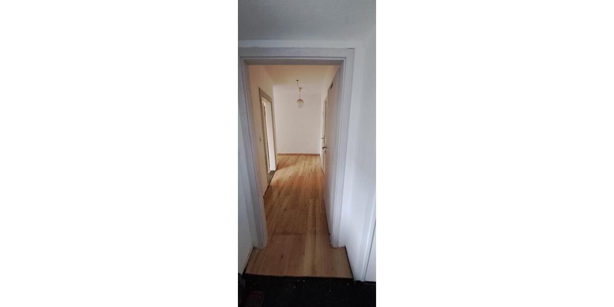 Etagenwohnung Wunsiedel - 3 Zimmer, 92 m&sup2;, 700&euro; | Angebot:25417762