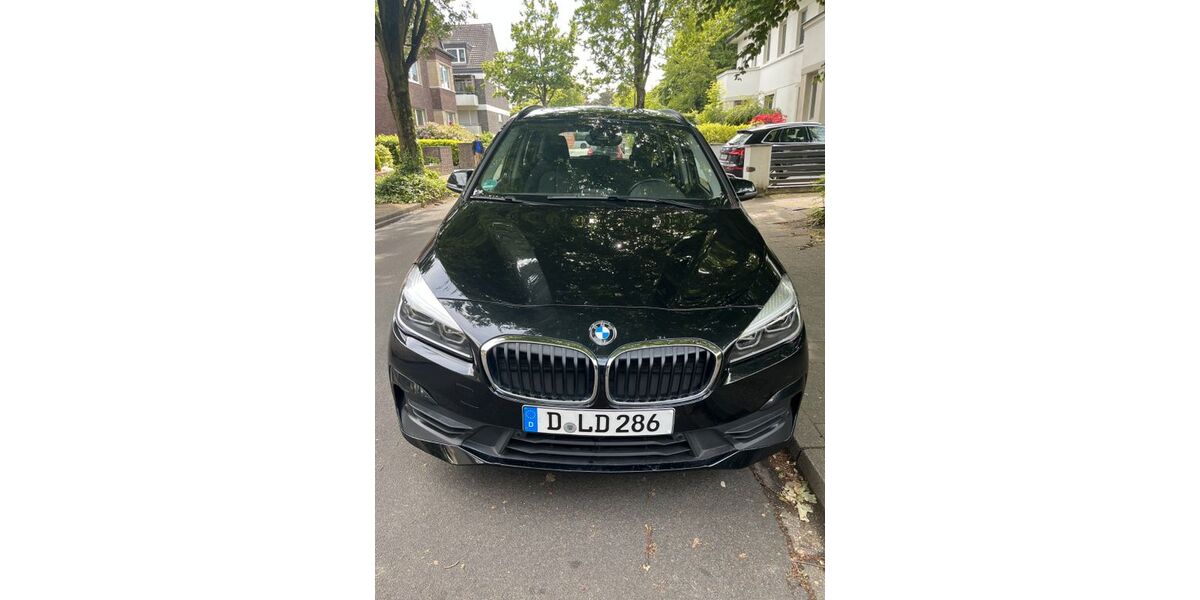 BMW 218 Gran Tourer 74.555 km 16.000 &euro; Düsseldorf 40474