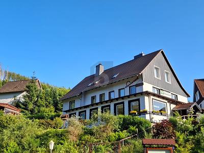 RÜCKZUGSORT MIT GESCHICHTE  MITTEN IM WALD - Wohn- & Geschäftshaus Osterode am Harz | Angebot:27082271