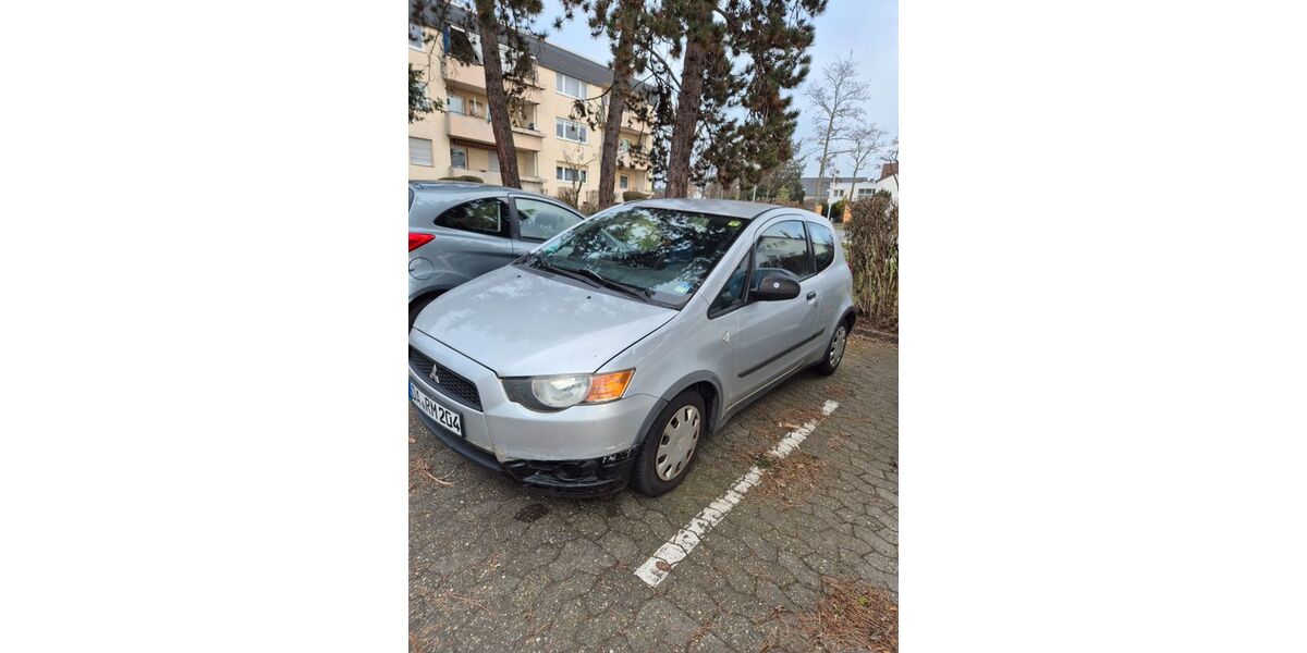 Mitsubishi Colt 94.000 km 3.200 &euro; Flörsheim 65439