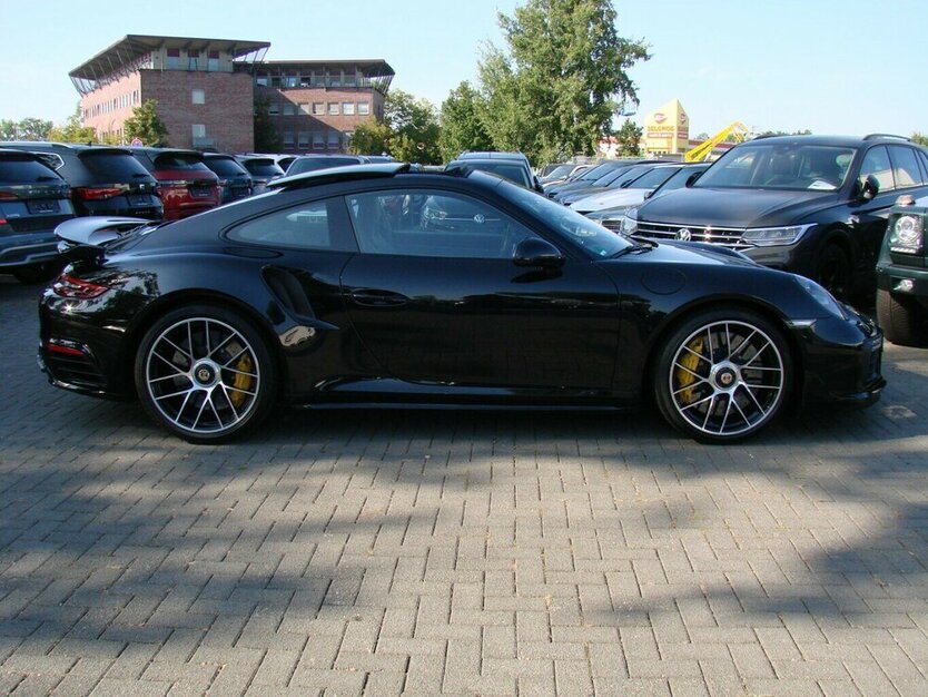 911 Turbo S Coupé Aero-Kit Burmester ACC Lift
