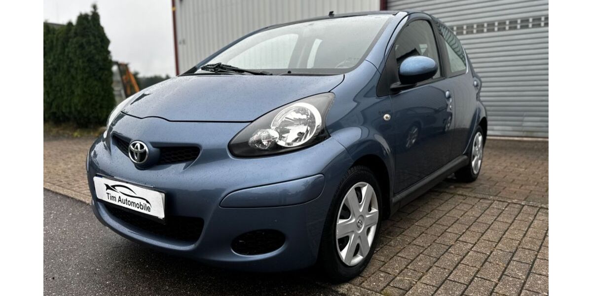 Toyota Aygo (X) 129.000 km 1.999 &euro; Bad Liebenzell 75378