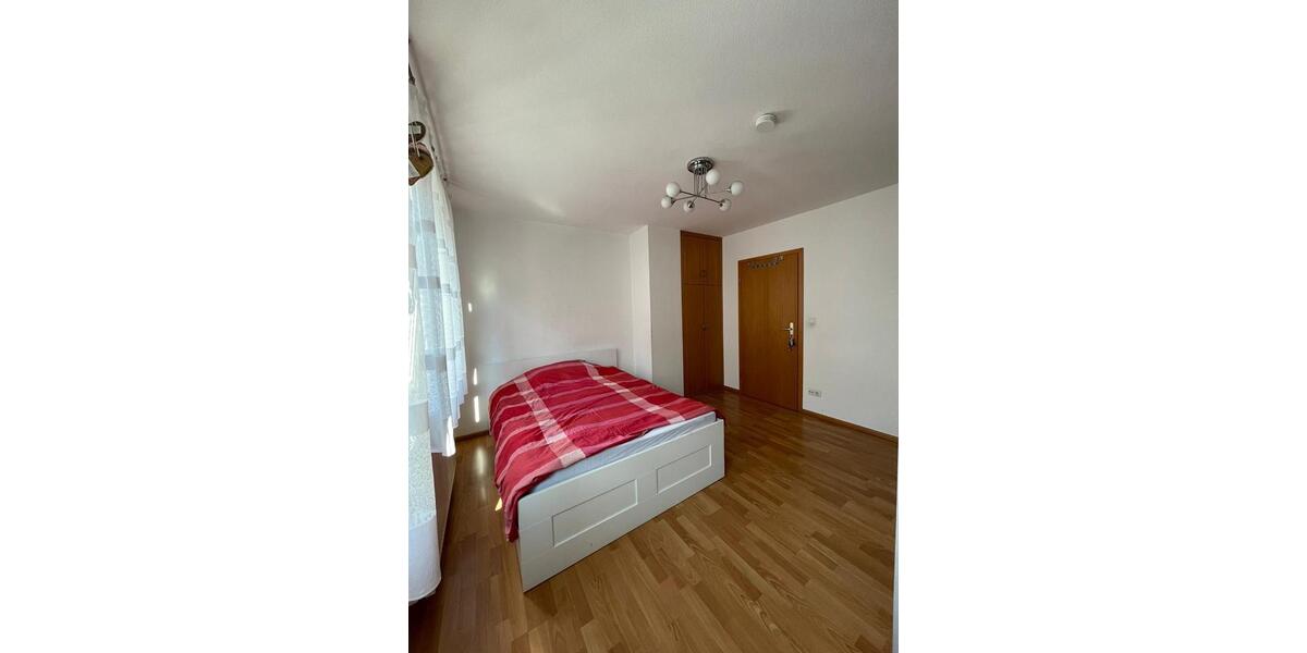 Etagenwohnung Stuttgart Vaihingen - 4 Zimmer, 94 m&sup2;, 1.850&euro; | Angebot:26677371
