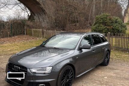 Audi A4 157.700 km 13.490 &euro; Limbach-Oberfrohna 09212