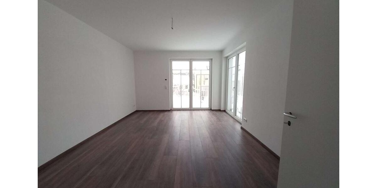 Etagenwohnung Rehau - 4 Zimmer, 145 m&sup2;, 1.140&euro; | Angebot:25143414