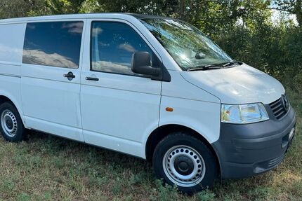 VW T5 Transporter 223.000 km 11.000 &euro; Eching 84174