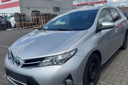 Toyota Auris 154.000 km 7.999 &euro; Euskirchen 53879