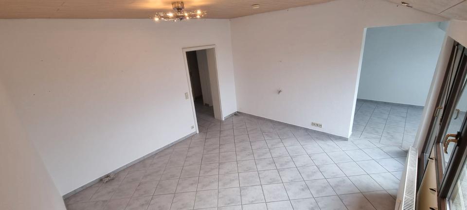 Dachgeschoßwohnung Neckarsulm - 3.5 Zimmer, 76 m&sup2;, 277.000&euro; | Angebot:26524700