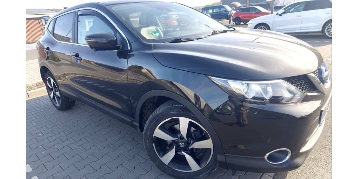 Nissan Qashqai 45.000 km 14.200 &euro; Dautphetal 35231