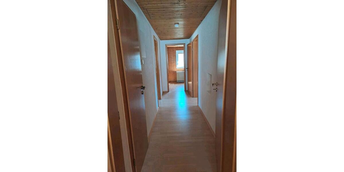 Etagenwohnung Königsbronn - 5.5 Zimmer, 130 m&sup2;, 1.100&euro; | Angebot:26110975
