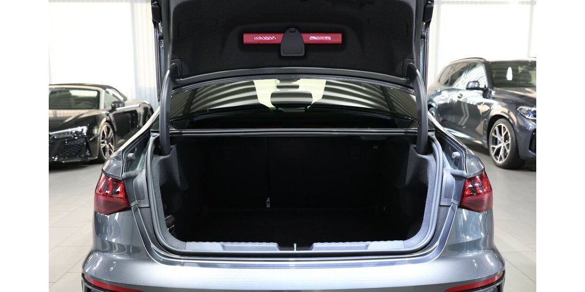 Audi S3 LIMOUSINE 2.0 TFSI QUATTRO S-LINE BLACK PLUS 36.000 km 38.444 &euro; Hamm 59077