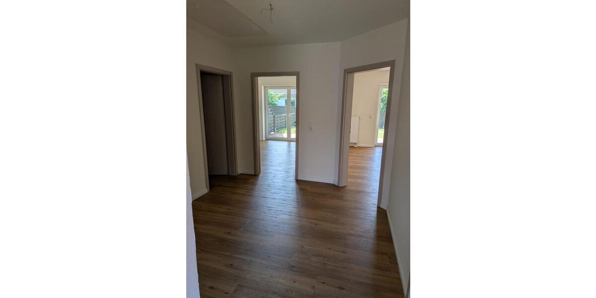 Erdgeschoßwohnung Albersdorf - 3 Zimmer, 86 m&sup2;, 850&euro; | Angebot:25542221